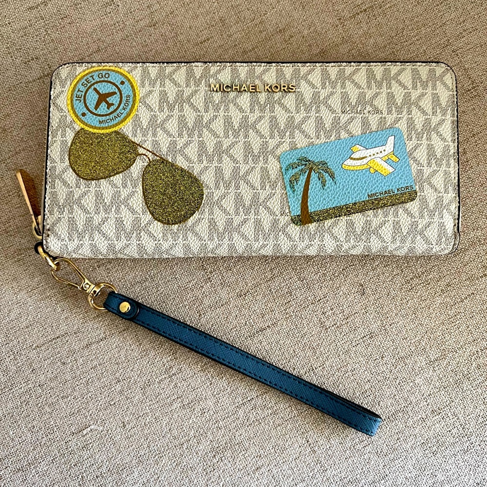 Michael Kors Wristlet/Wallet